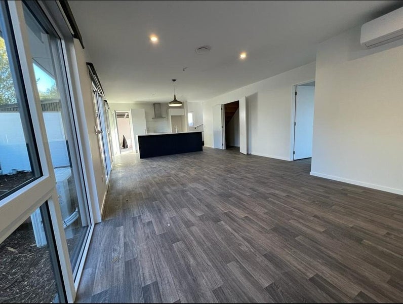 Image 1 of 20
