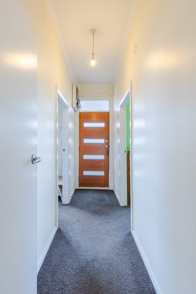 Image 3 of 18