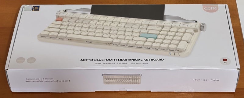 ACTTO B705 Retro Bluetooth Mechanical Keyboard - Mint / Boxed Carousel 1