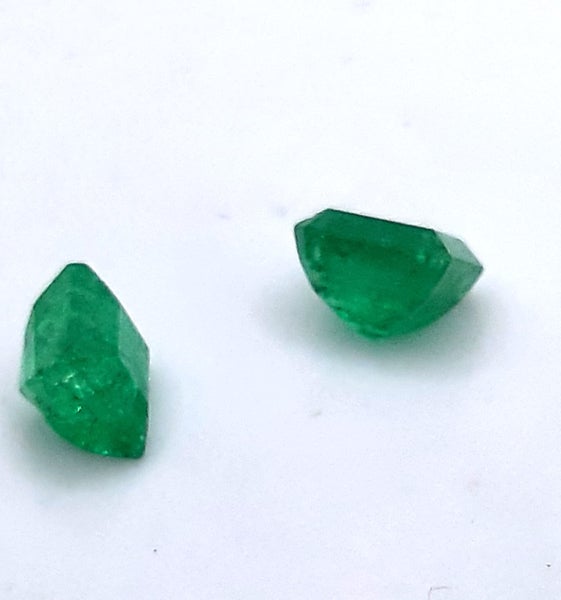 Emerald Gemstone 2 x square shaped Carousel 2