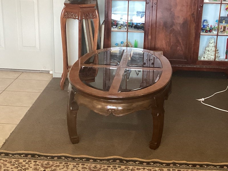Vintage French Provincial style oval coffee table glass inserts in frame. Carousel 14