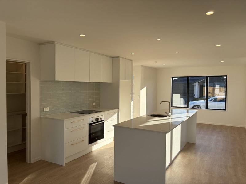 Image 2 of 15