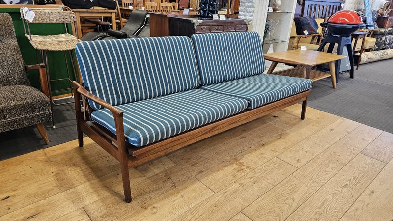 Mid Century "Vono" Flexafoam Folding Sofa Daybed Carousel 1