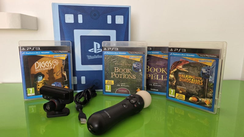 PS3 Wonderbook Bundle - 4 Games + Camera + Move Controller + Book Carousel 1