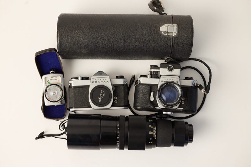 Pentax Film Bundle SL1000 SP500 135mm 400mm + Light Meter Carousel 1