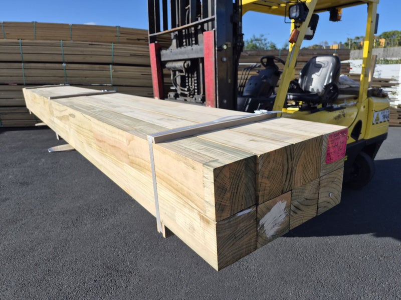 PINE LAMINATED POST - D4S - 112 x 112mm - 28.8m - H3.2 - TS10301 Carousel 1