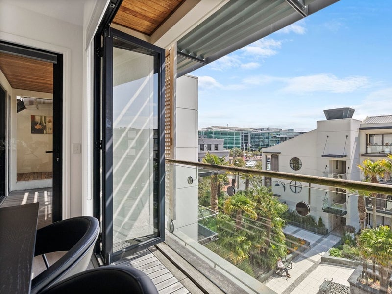 gallery carousel 16