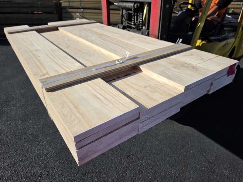 PINE DRESSED 4 SIDES - 285 x 30mm, H3.1 CL - 45.6m - TS10291 Carousel 1
