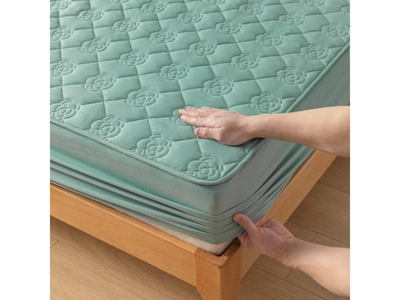 Hypoallergenic Waterproof Breathable 3D Air Fabric Mattress Cover Carousel 1