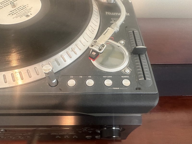 NUMARK TTX PROFESSIONAL TURNTABLE Carousel 1