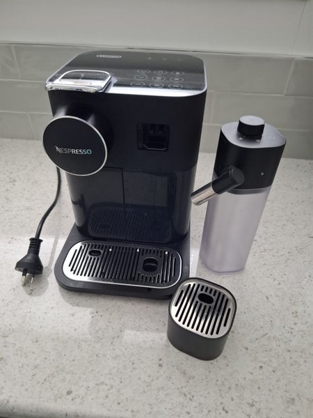 Nepresso Coffee Machine Carousel 2