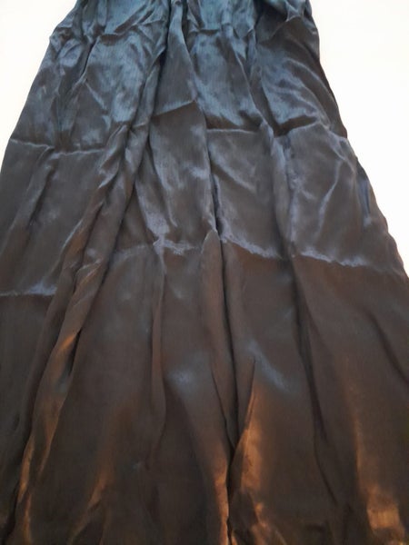 100% SILK DRESSMAKERS FABRIC AT A FRACTION OF RETAIL PRICE. Carousel 3