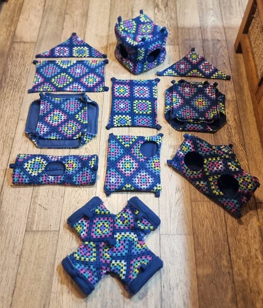 Premade Winter Rat Hammock Set - 11 Peice Carousel 1