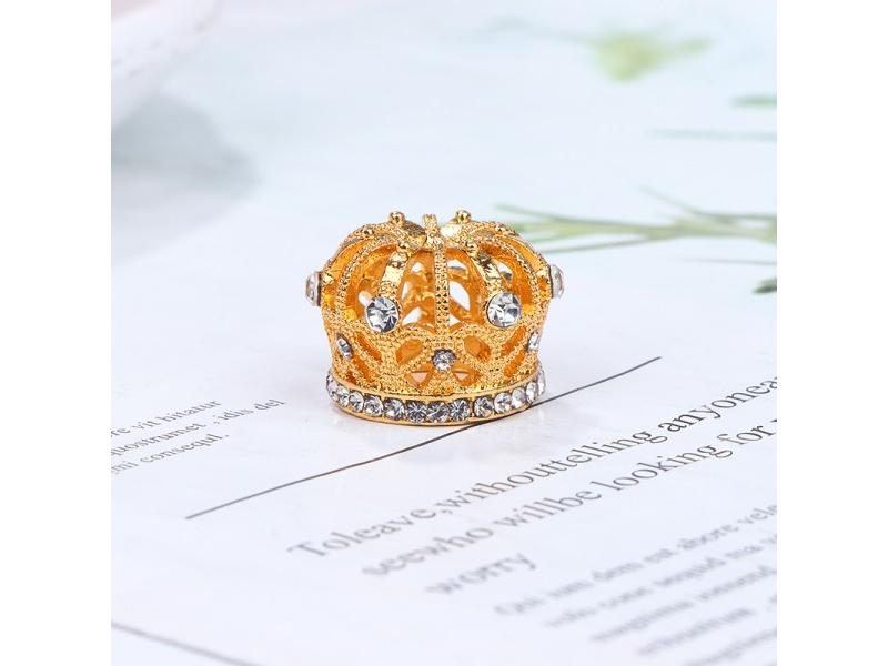 Mini Alloy Crown Model For Dollhouse Or Party Decor Carousel 1