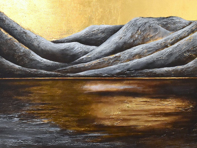 THE REMARKABLES - EXTRA LARGE - GOLD LEAF - NZ ORIGINAL Carousel 1