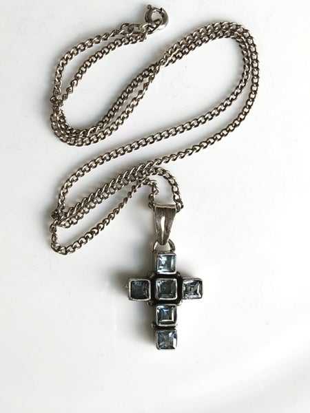 Sterling Silver cross necklace Carousel 2