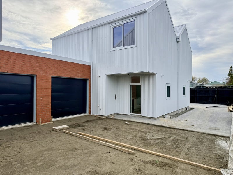 Image 1 of 20