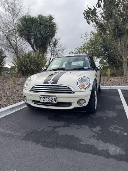 2010 MINI Cooper438253025022464007