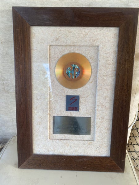 NEIL FINN 2005 MUSIC AWARD - A PIECE OF NZ MUSIC HISTORY - WITH TAONGA