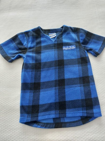 Hunting and fishing fleece t-shirt size 8 Carousel 1