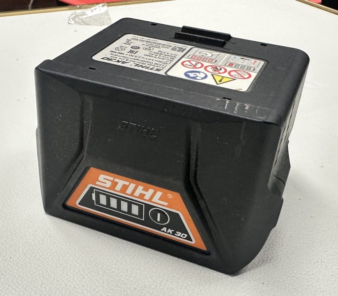 Stihl - AK 30 - Battery - 36V - 5.0AH - (F6) Carousel 2