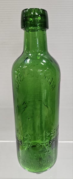 Mark Johnston Hawera - internal thread bottle Carousel 2