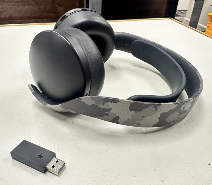 Sony - PlayStation Pulse 3D Wireless Headset - (F6) Carousel 2