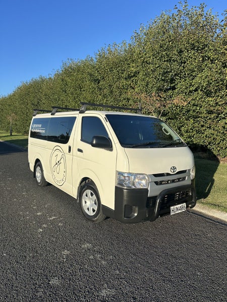 2014 Toyota Hiace Zl Td