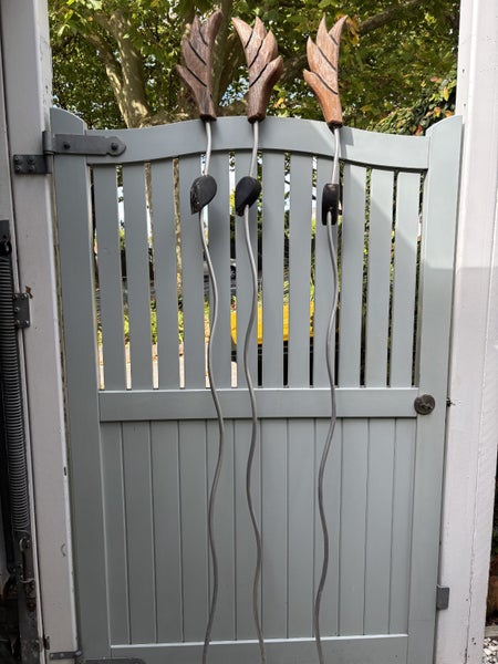 $1 Reserve-Three Striking Very Tall Garden Objects-200cms Carousel 1