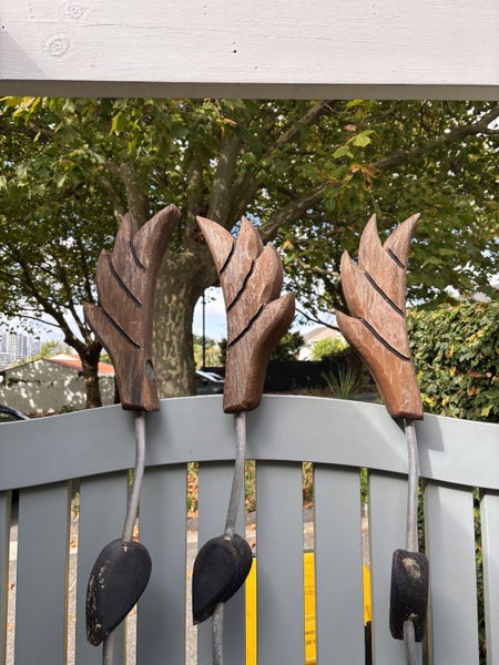 $1 Reserve-Three Striking Very Tall Garden Objects-200cms Carousel 2