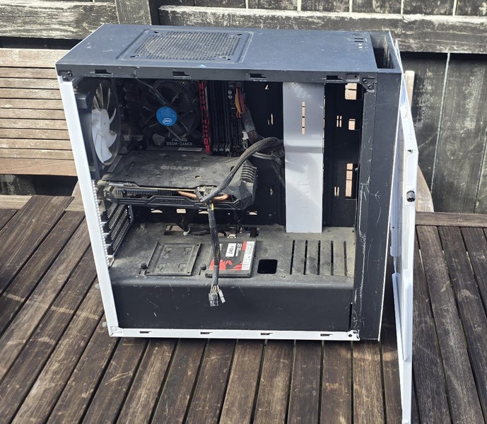 Tower Computer (Parts) $1 Reserve Carousel 1