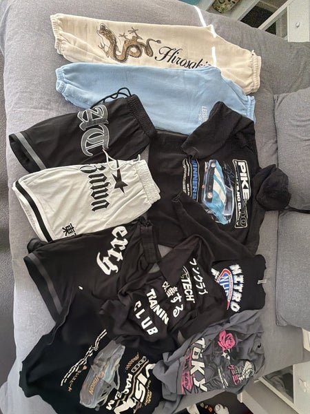 Boys bulk clothes size S (10 items) Carousel 1