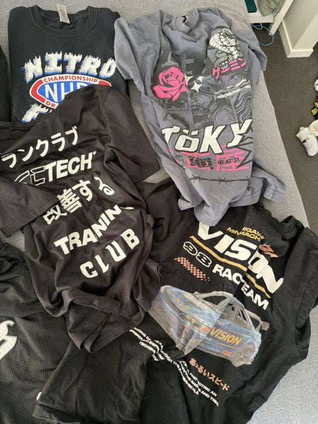 Boys bulk clothes size S (10 items) Carousel 2