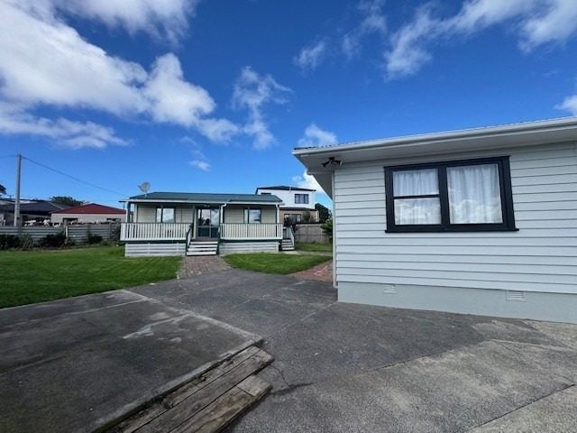 Image 1 of 31