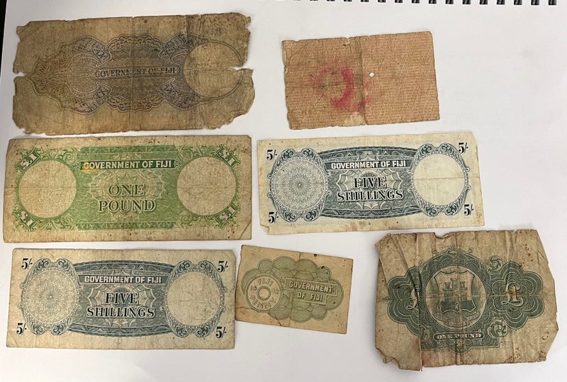 6 x FIJI Islands 1942 to 1965 Assorted Banknotes and one other Carousel 2