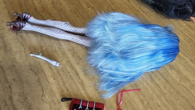 Monster high dawn of the dance ghoulia yelps doll Carousel 2