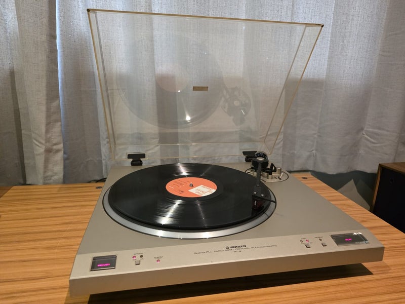 Pioneer PL-8 Direct-Drive Turntable Carousel 1