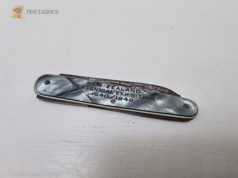 PINETAGIOUS - Vintage 1940 NZ Centennial Exhibition Pocket Knife Carousel 1