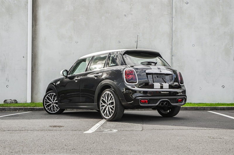 2015 MINI Cooper S 2.0440789290829762567