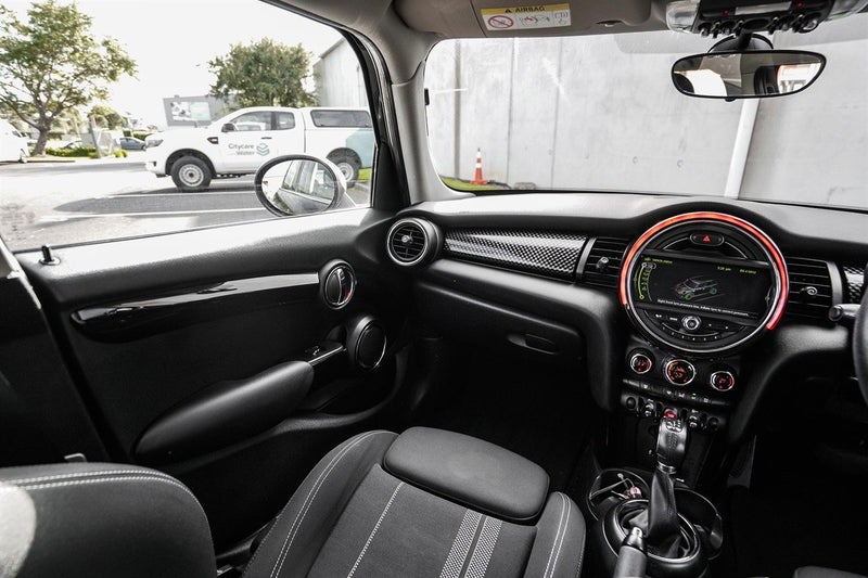 2015 MINI Cooper S 2.04407892908297625615