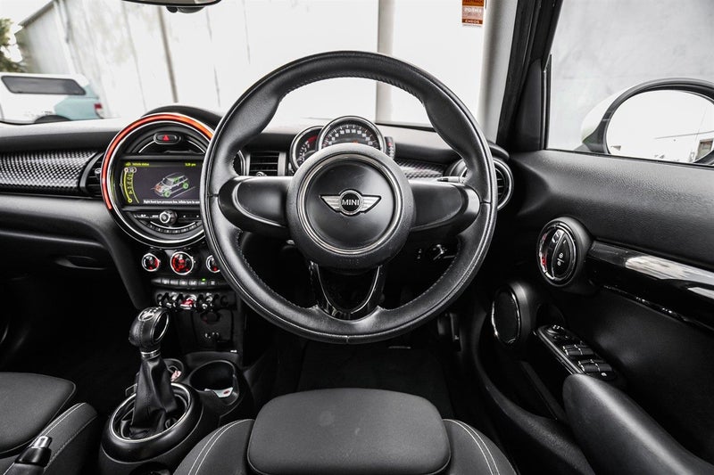 2015 MINI Cooper S 2.04407892908297625616