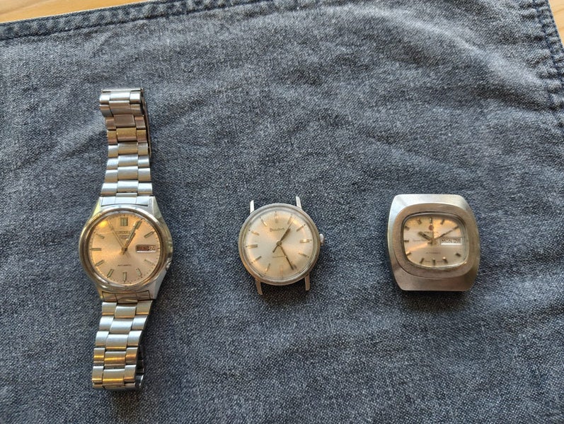 3x watches for parts/repair ($1 reserve) Carousel 1