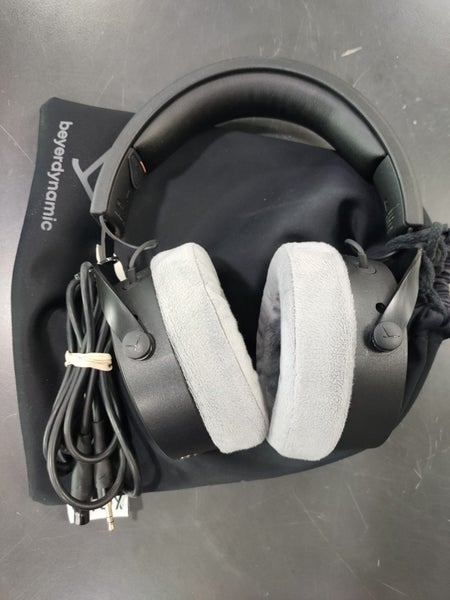 Beyerdynamic Headphones - DT700 Pro X - B13199129-1 Carousel 1