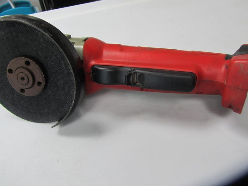 Milwaukee HD18AG 18V Li-ion Angle Grinder 115mm Skin Only Carousel 3