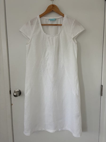 Blue Illusion white linen dress with embroidery szS Carousel 1