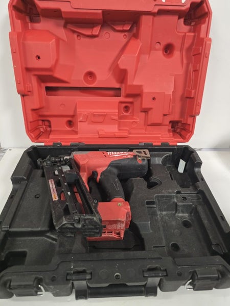 *1$ AUCTION* Milwaukee M18 CN16GA Angled Finish Nailer Carousel 1