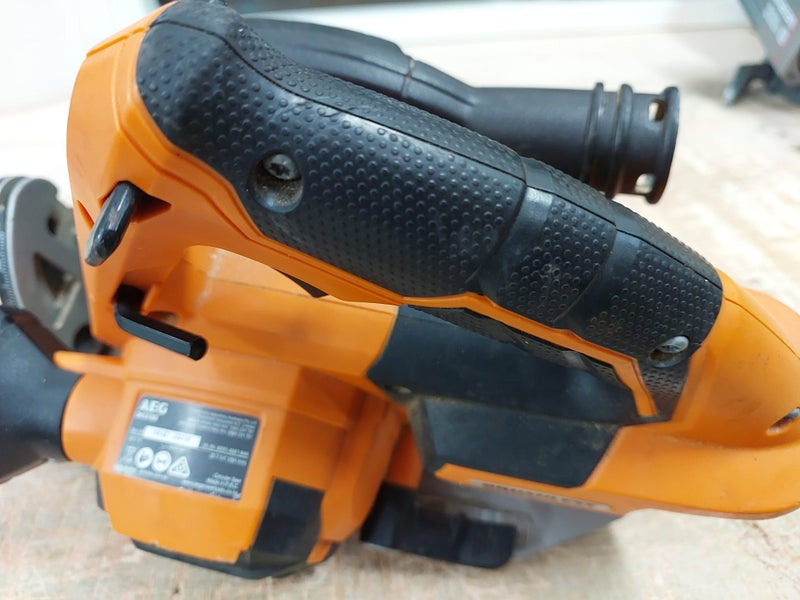 AEG BKS18B Brushless 18V Cordless Circular Saw – 184mm Carousel 10