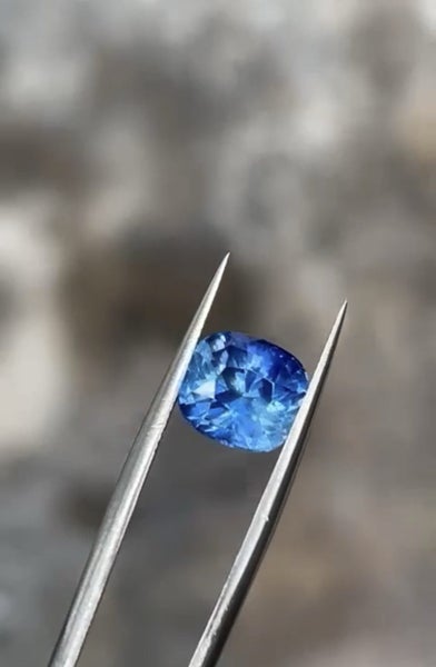 Natural Blue Sapphire 4.51ct Cornflower Blue | Certified Sri Lanka Carousel 2