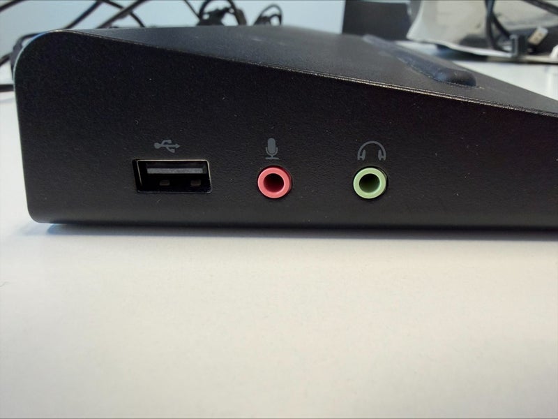 Targus Docking Station with cords - model ACP7103AU Carousel 1