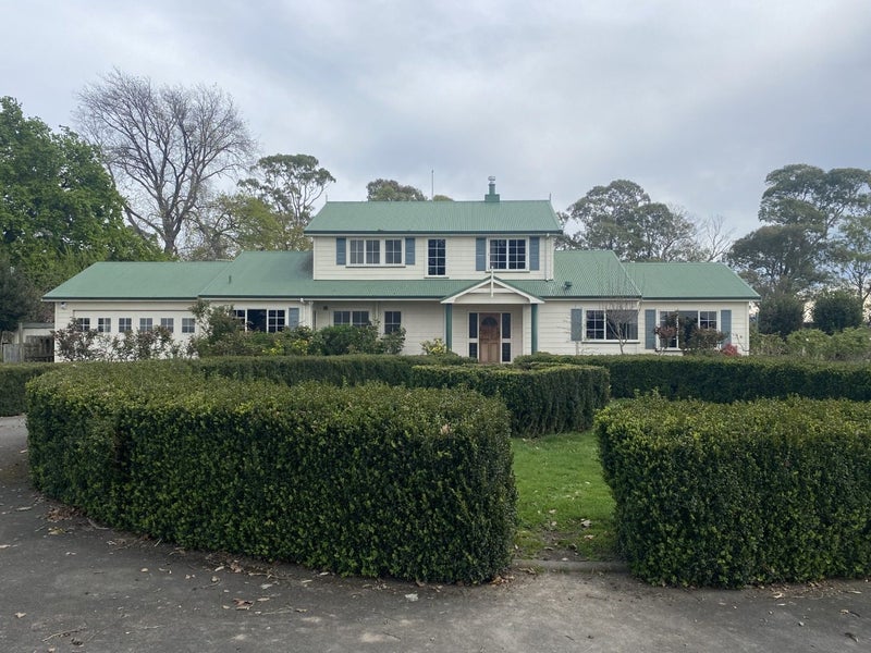 Image 1 of 18
